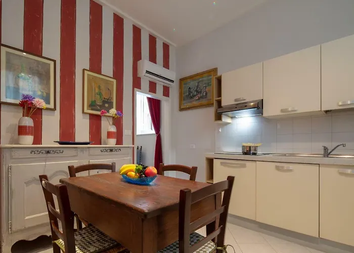 Vellutini By Mmega Florença